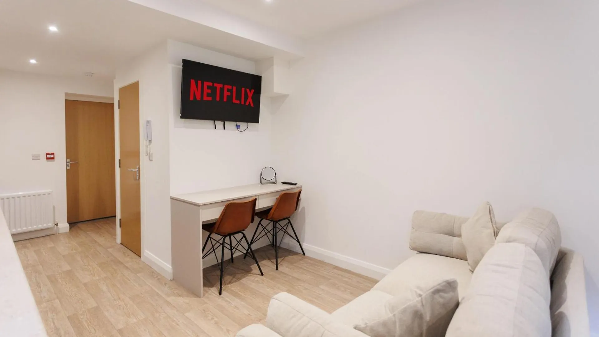 아파트 2Br Apt In Osborne Park 벨파스트